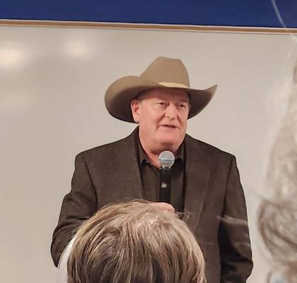 Craig Johnson speaking at the Osher Institute